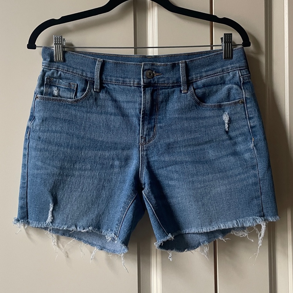 NWOT Old Navy denim Jean shorts Size 4 - Picture 1 of 4